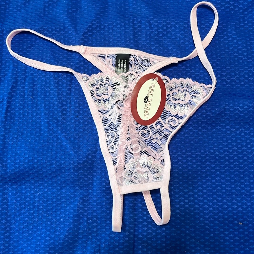 Crotchless G-string panties - Color: Pink - Size: One Size Fits Most - NWT